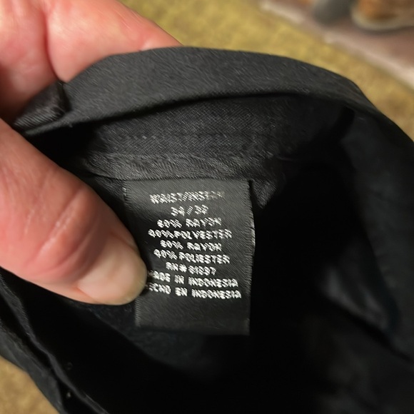 EUC Manhattan black chino pants size 34x32 - Picture 6 of 7